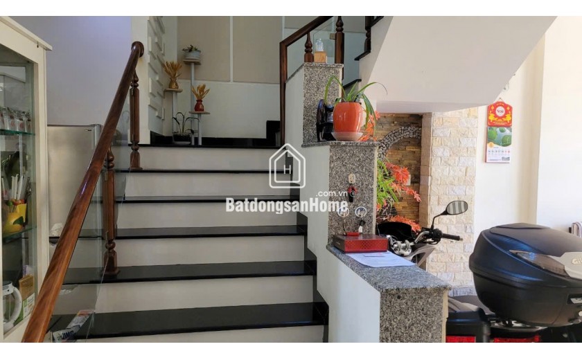 Nhà 1 trệt 1 lầu 1 tum – 5PN, hẻm 4m Phú Đức, Vĩnh Hòa – 9,5 tỷ